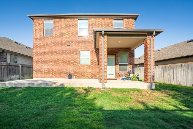 Building Photo - 2950 E Old Settlers Blvd