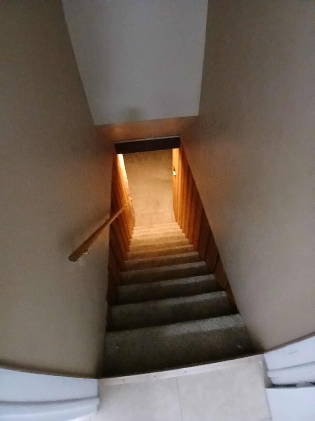 Building Photo - 1159 S Main St