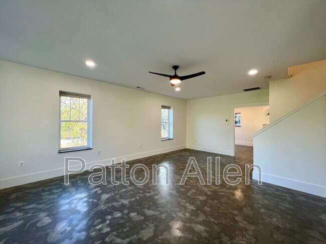 Building Photo - 21 Toxaway St