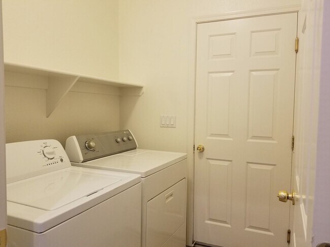Building Photo - Home in Double Diamond - Reno