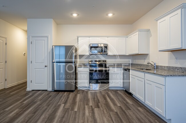 Building Photo - 2010 Ayla Dr