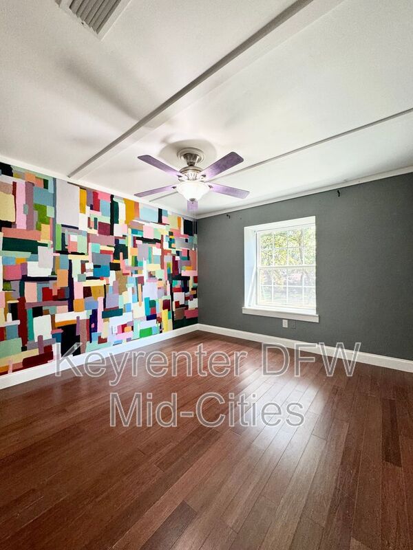 Building Photo - 1608 Durham Dr