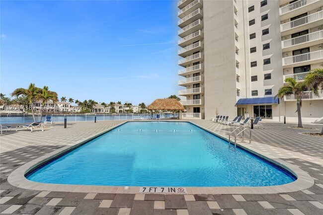 Building Photo - 1600 S Ocean Dr