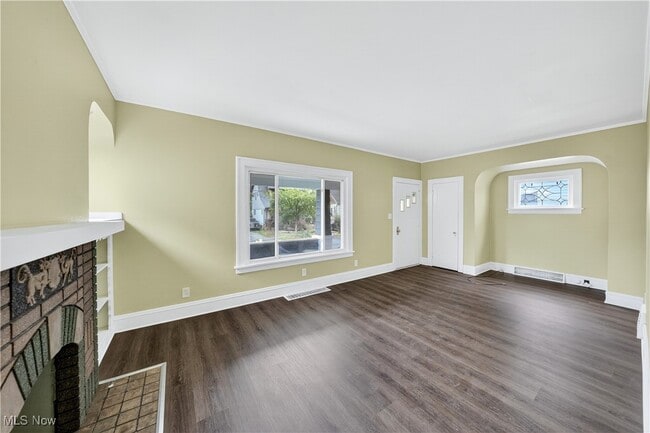 Building Photo - 4200 Cullen Dr