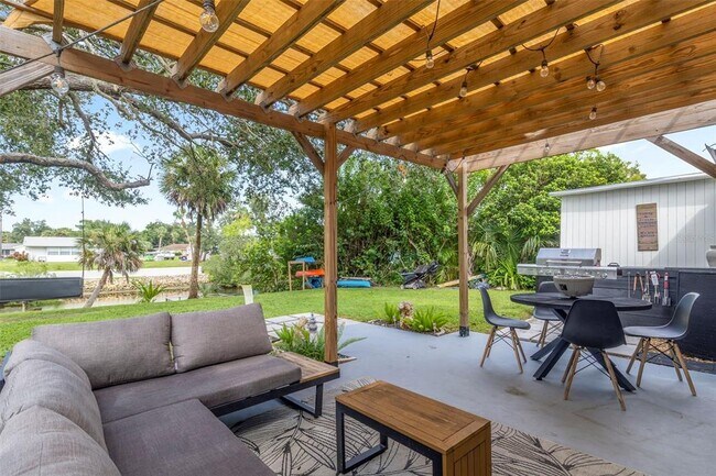 Building Photo - 2586 Auburn Blvd