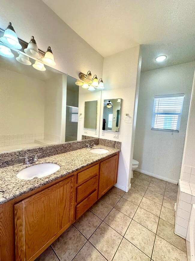 Building Photo - 5383Flowing Spring Street, Las Vegas, Nevada 89122