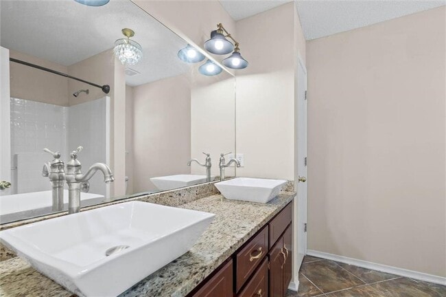 Building Photo - 1469 Homestead Dr S