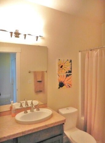 Building Photo - 13904 North Pointe Cir