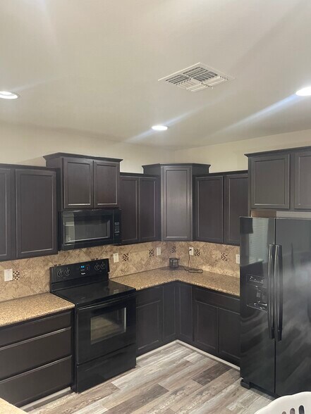 New appliances, large kitchen - 25972 W Burnett Rd