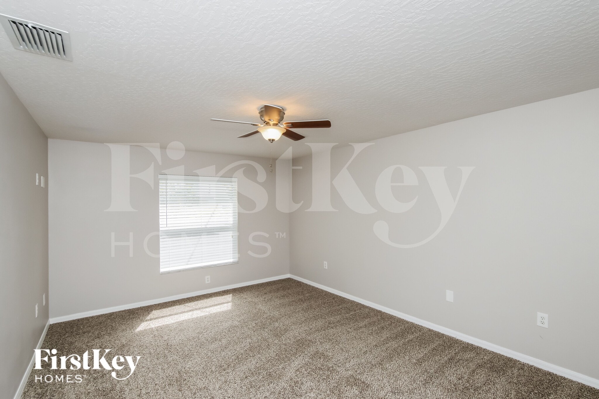 Building Photo - 766 Altara Ln NE