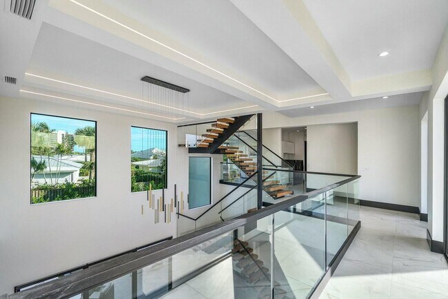 Building Photo - 13480 U.S. Rte 1