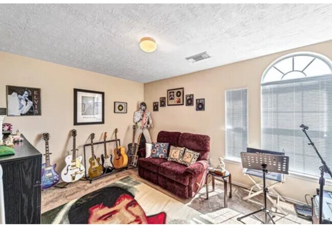 Building Photo - 8007 Blackcherry Ln