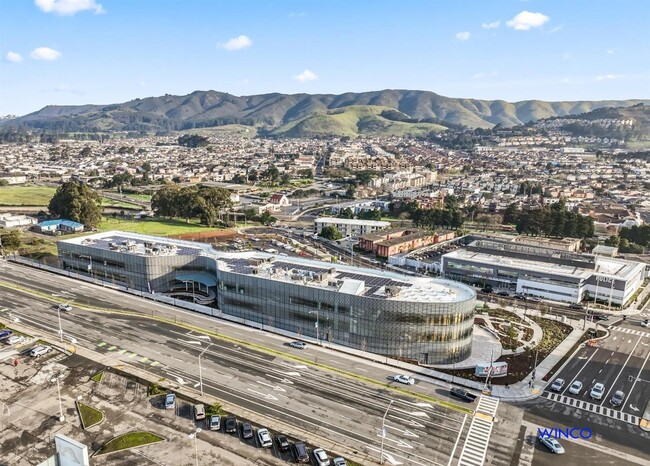 Building Photo - 372 Avalon Dr