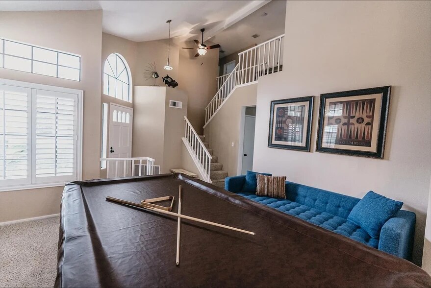 Building Photo - 15656 Carrousel Dr