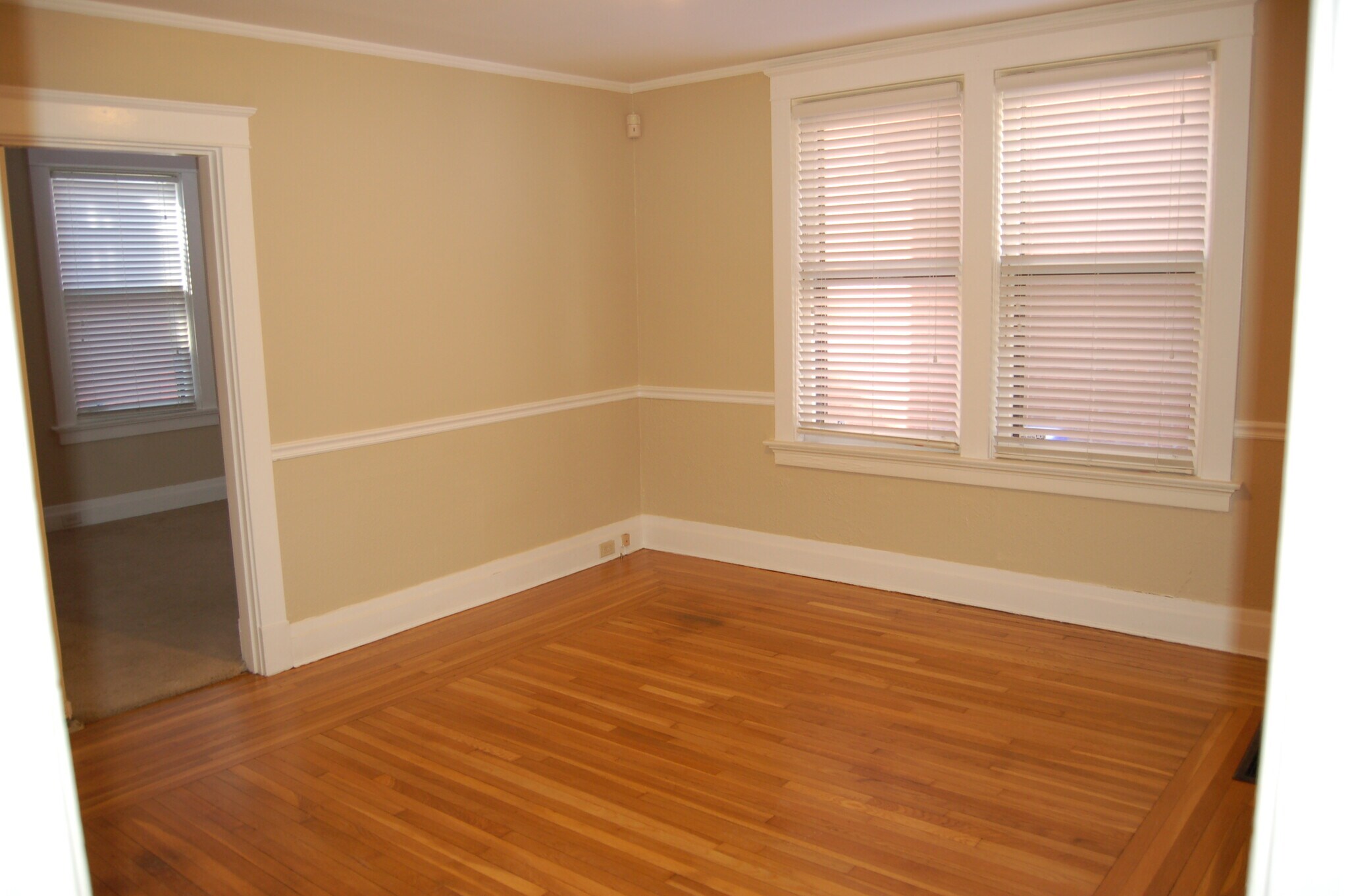 large center bonus rooom - 703 Willard St