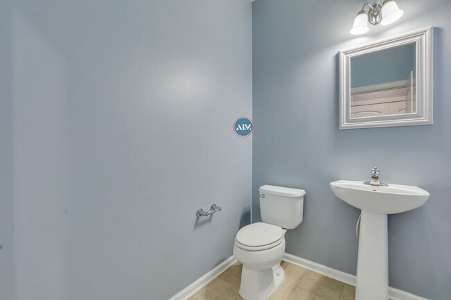 Building Photo - Beautiful Home In The Heart of Bluffton - ...