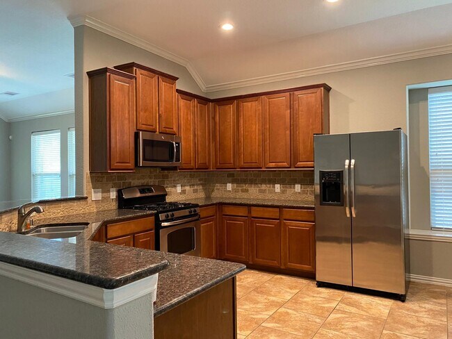 Building Photo - 42 Black Swan Ct