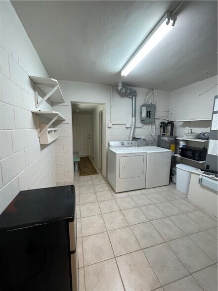 Building Photo - 2075 34th Ave
