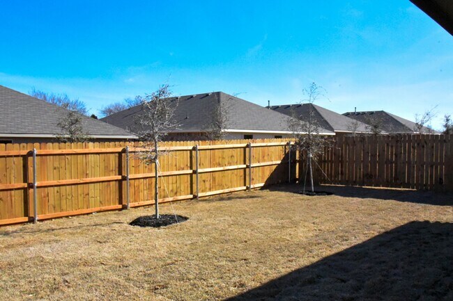 Building Photo - Beautiful 4/2/2 be the FIRST occupant!