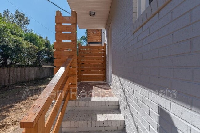 Building Photo - 1602 Johns Rd