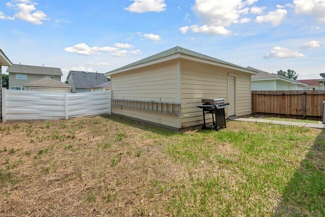 Building Photo - 19511 Fletcher Way Dr