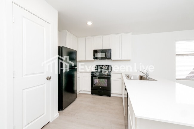 Building Photo - 12508 Huntington Rdg Wy