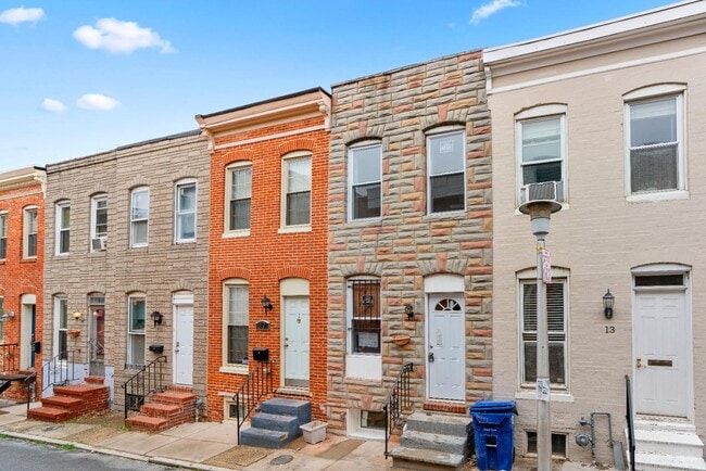 Building Photo - 15 N Bradford St