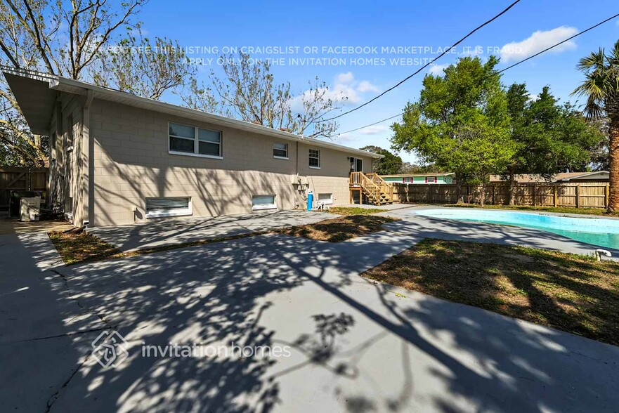 Building Photo - 2121 Oneta Ct