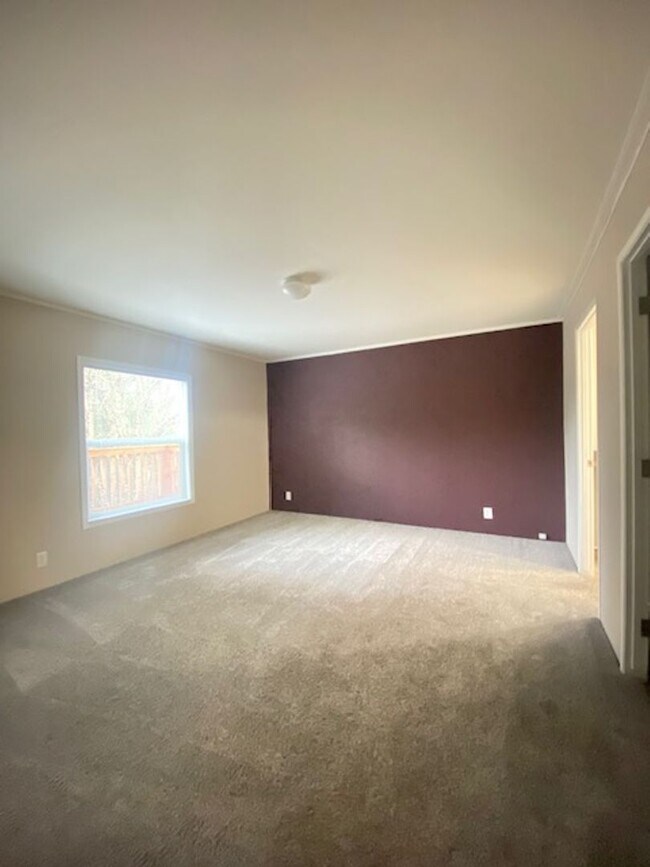 Building Photo - Private Country Living 3 Bedroom Home!