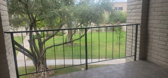 Building Photo - uclmc118