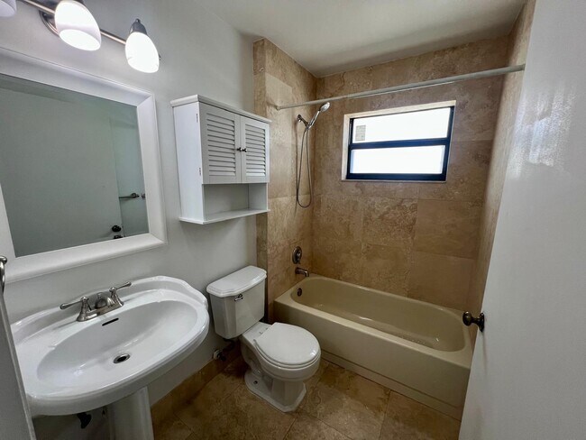 Building Photo - 9431 Boca Cove Cir