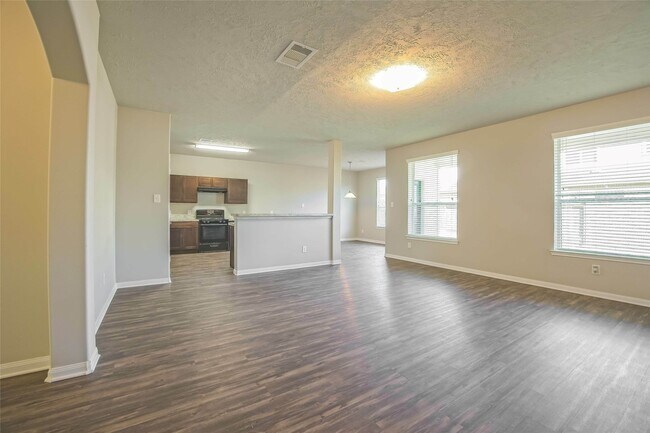 Building Photo - 9718 Floria Ct