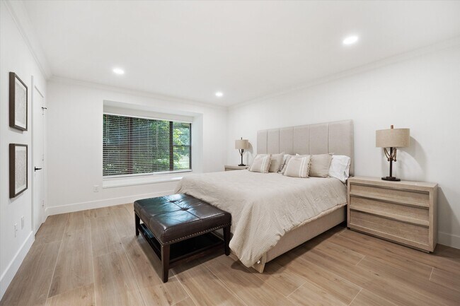 Building Photo - 2810 Polo Island Dr