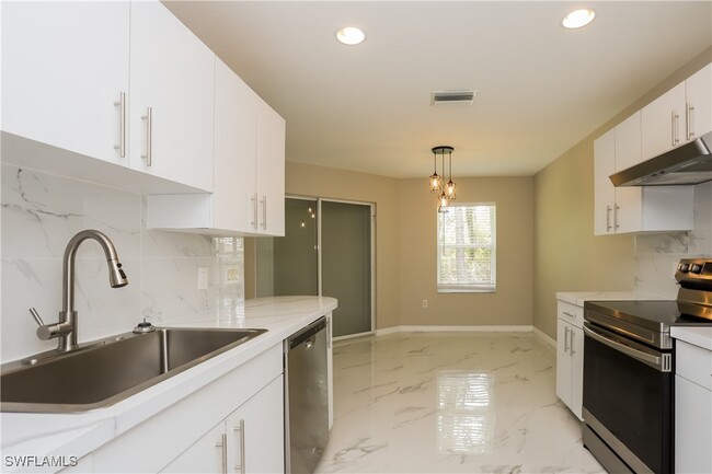 Building Photo - 4459 Glordano Ave