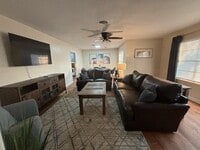 Building Photo - 830 N Harbin Dr