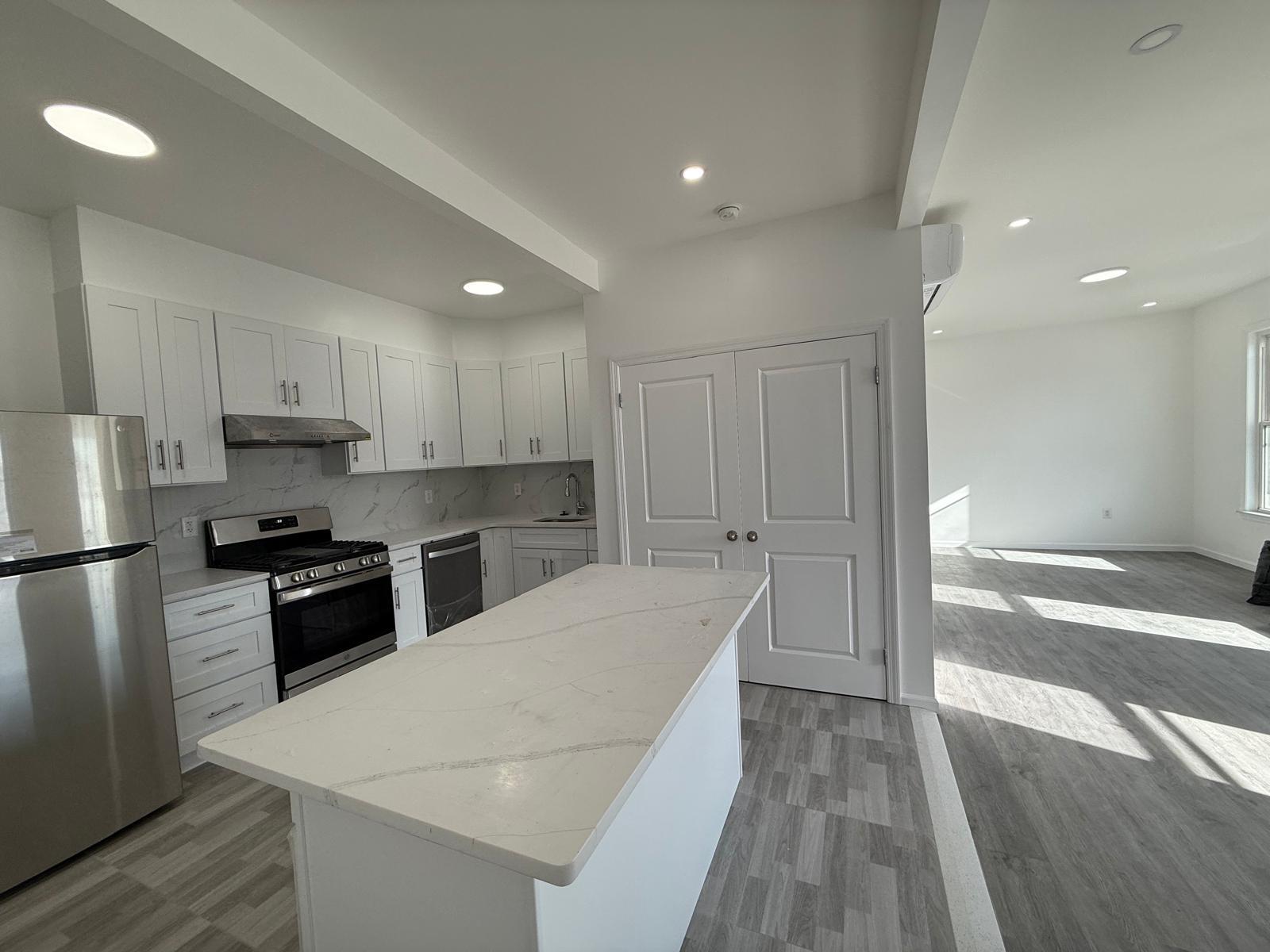 Building Photo - 17 Kearny Ave