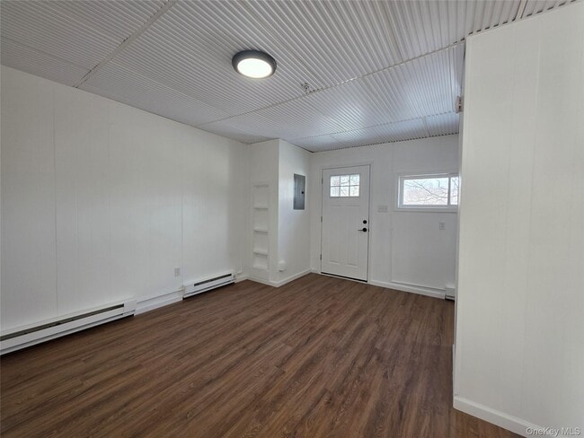 Building Photo - 1265 US-6