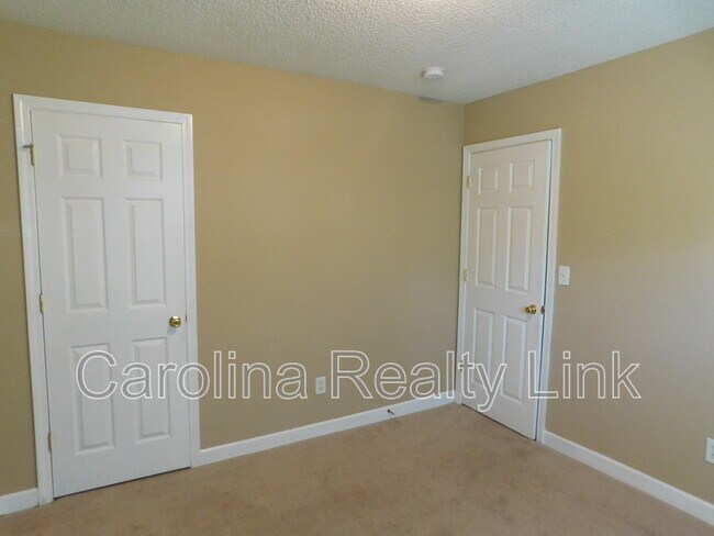 Building Photo - 7905 Shiny Meadow Ln