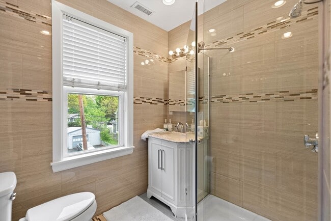 Building Photo - 201 Adams St