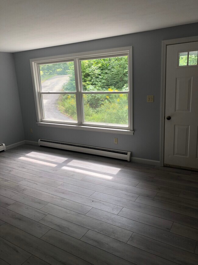 Living room - 40 Beaver Dam Rd