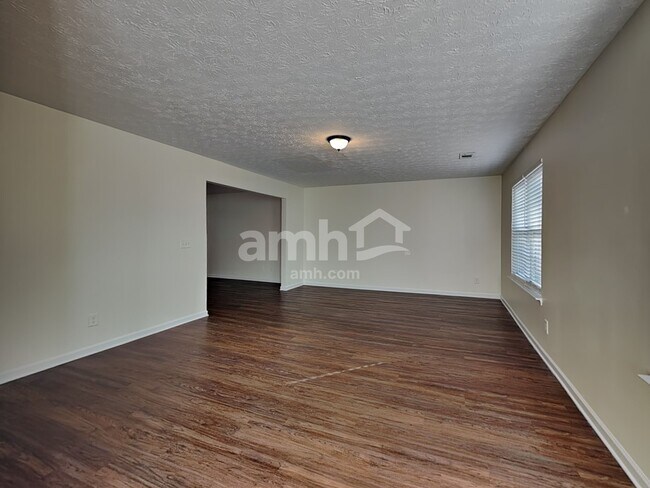 Building Photo - 78 Red Maple Way