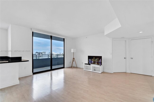 Building Photo - 1330 West Ave