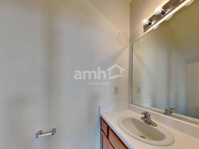 Building Photo - 5318 Ian Dr