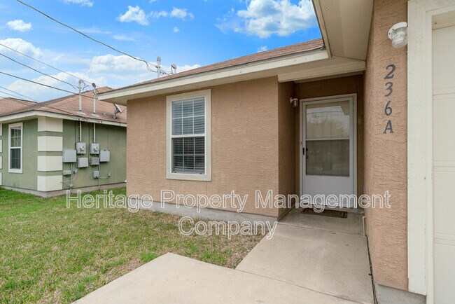 Building Photo - 236 Rosalie Dr