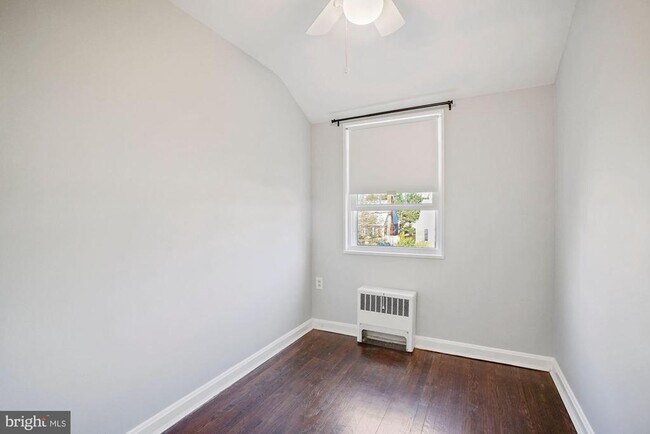 Building Photo - 1418 Dogwood Dr