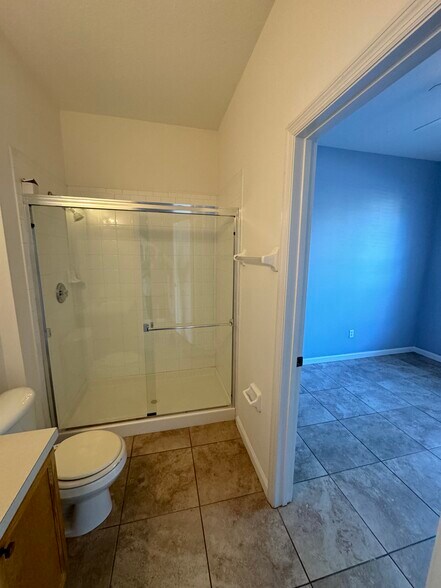 Building Photo - 2368 Silver Palm Dr