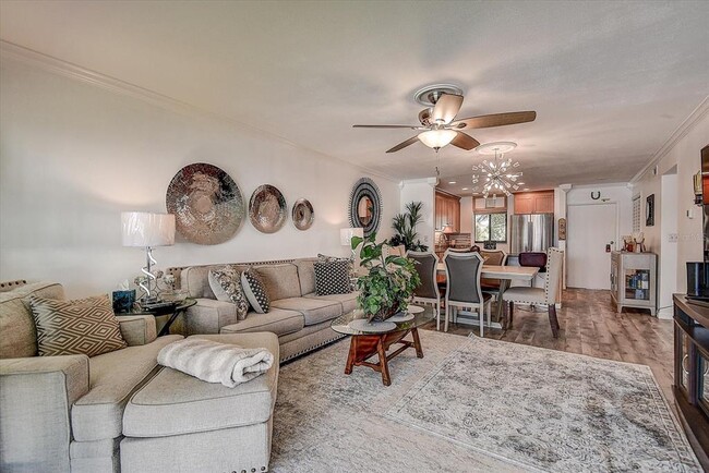 Building Photo - 865 S Gulfview Blvd