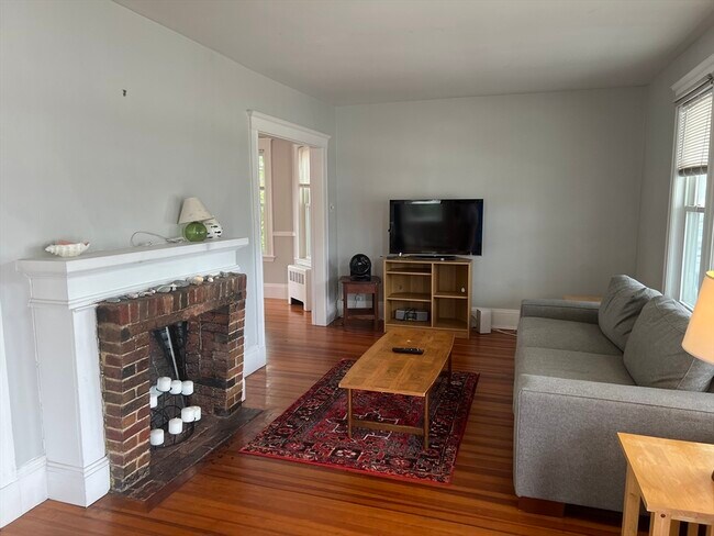 Building Photo - 138 Kenberma St