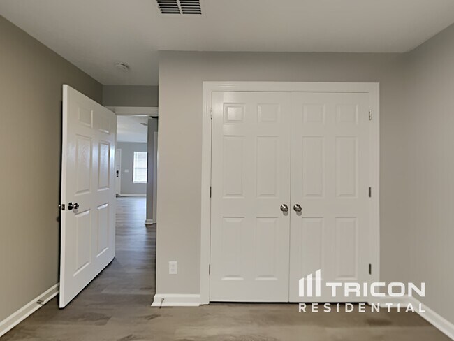 Building Photo - 1533 Destiny Dr