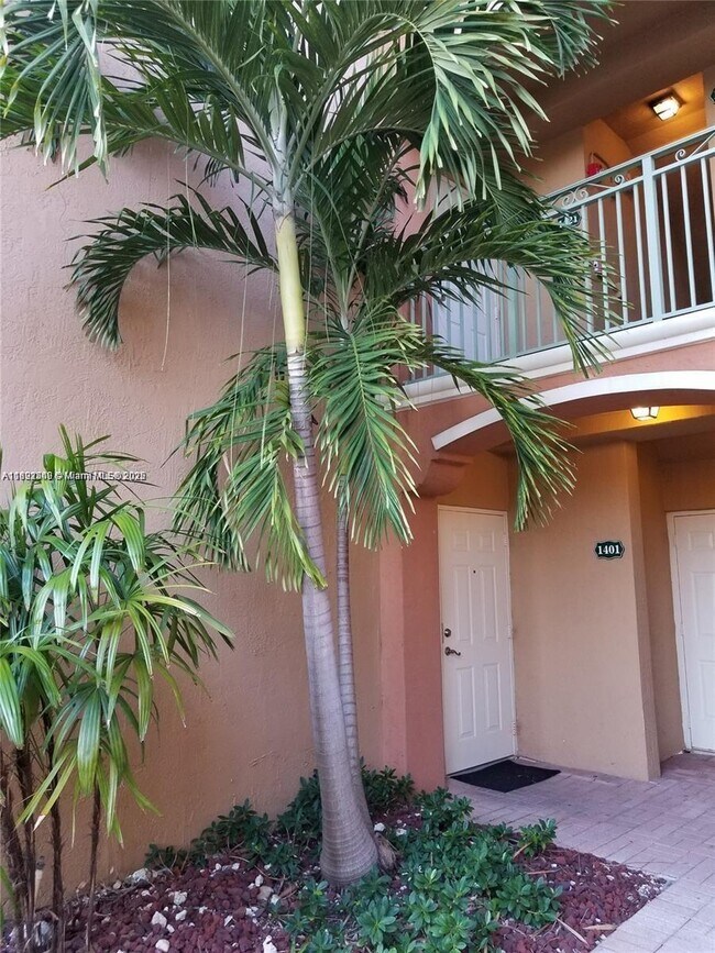 Building Photo - 6540 NW 114th Ave